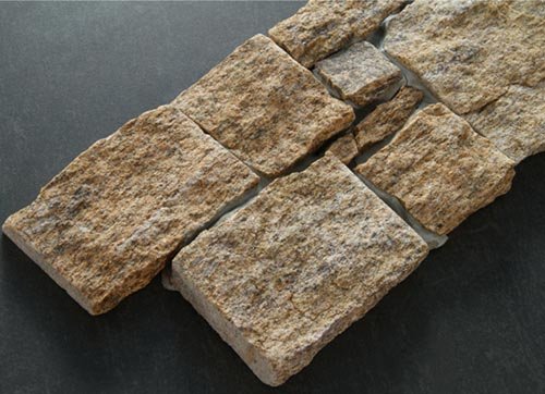 granitt z steinkledning