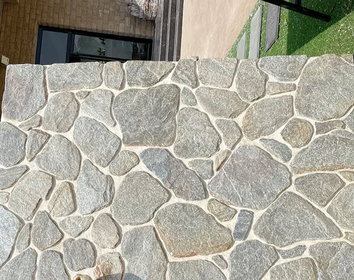 Natural quartzite random loose stone in various sizes and colors