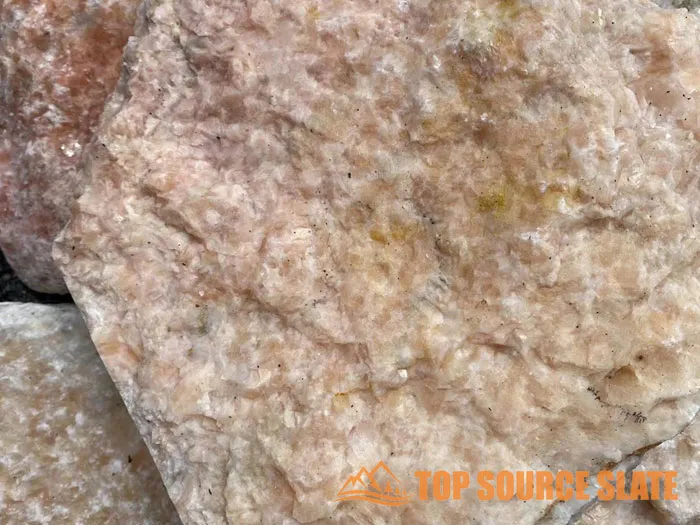 Wholesale loose random stone wall cladding in varying sizes and textures